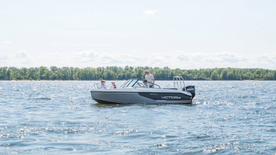 Комбинированная лодка Victory 570 Open