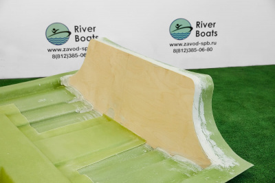 Лодка РИБ RiverBoats RB-380 (Встроенный рундук)
